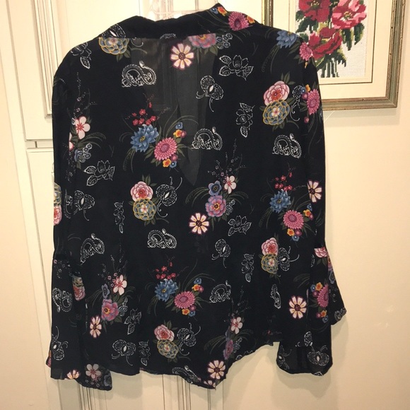 Shes Cool top - Picture 4 of 4